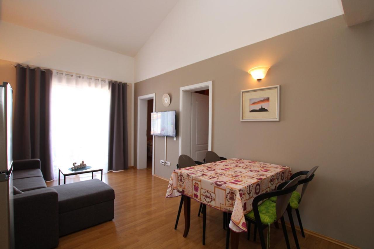 Apartments Markus Porec Esterno foto